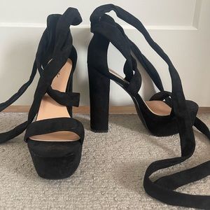 BRAND NEW Nasty Gal lace up open toe platform heels